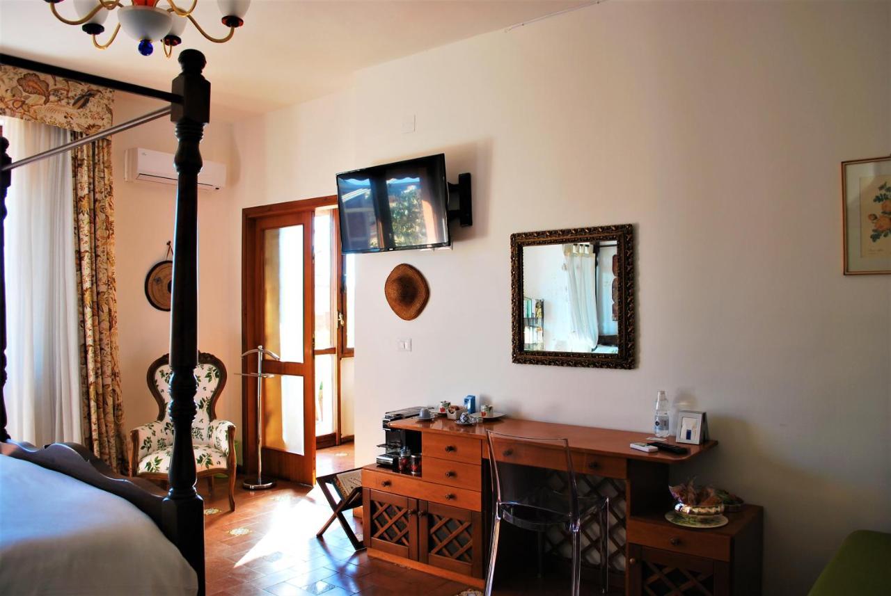 La Terrazza Di Anna Hotel Sassari Bagian luar foto