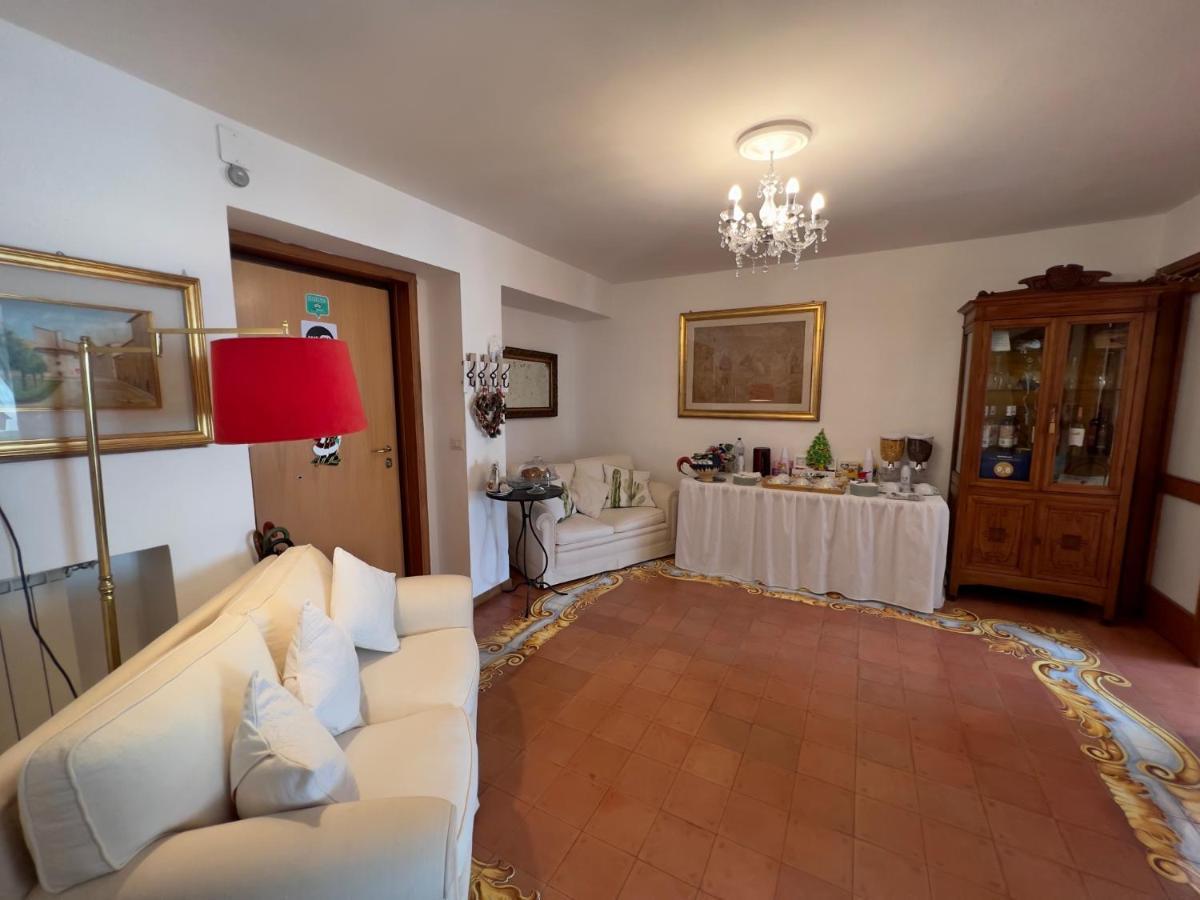 La Terrazza Di Anna Hotel Sassari Bagian luar foto