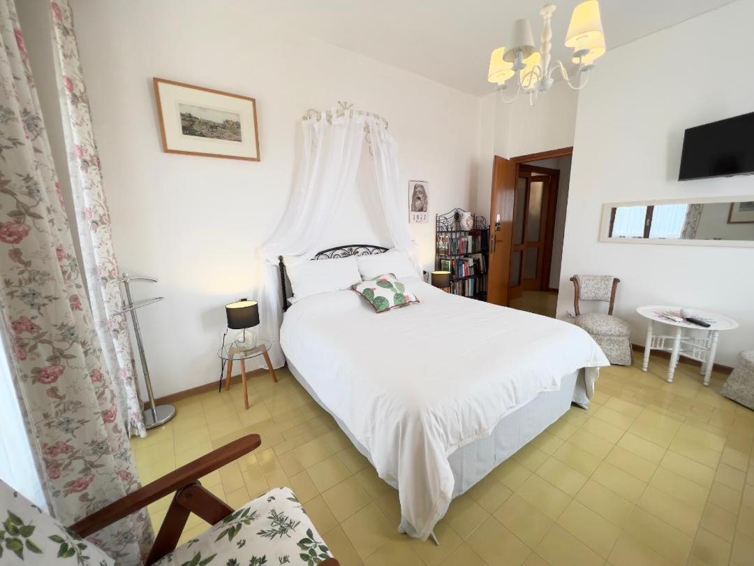 La Terrazza Di Anna Hotel Sassari Bagian luar foto